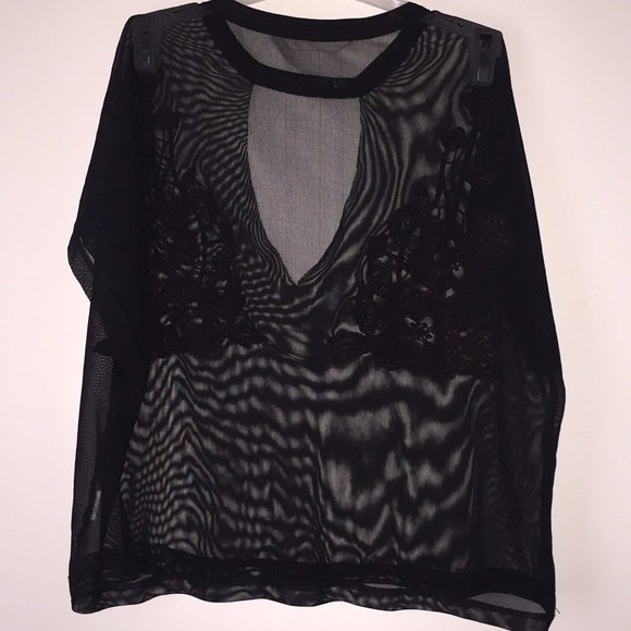 Sheer black crop top with flowers - Picture 2 of 2